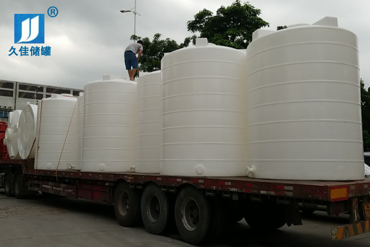 98%硫酸儲罐選擇高性價(jià)比安全的鋼襯塑材質(zhì)